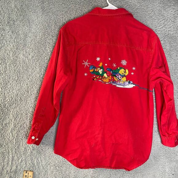 Vintage Disney store winnie the pooh embroidered button up winter sledding M - Picture 3 of 7